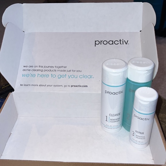 Proactiv - Picture 2 of 8